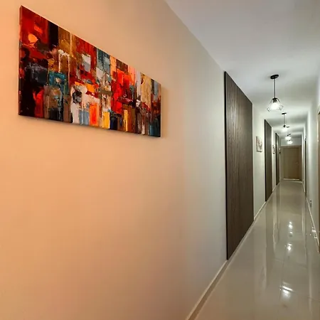 St Pauls Bay Haven A7 * Сент-Полс-Бей