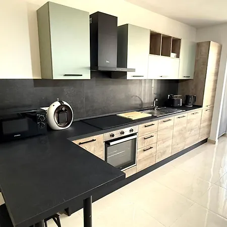 St Pauls Bay Haven A7 * Сент-Полс-Бей