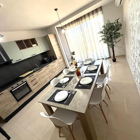 St Pauls Bay Haven A7 Апартаменты *
